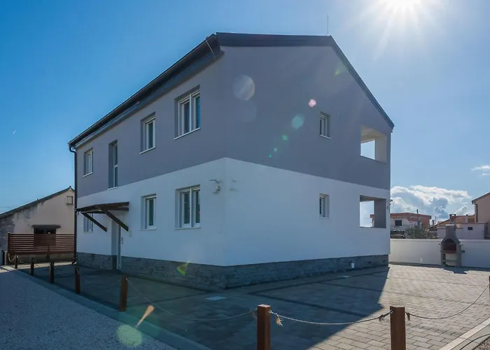 Pejakovic 1 By Interhome Vir